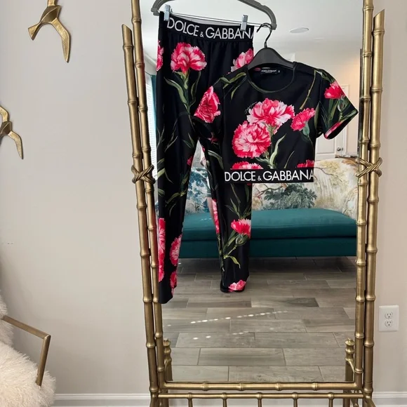 Dolce & Gabbana Black and Pink Rose Leggings - Picture 2 of 4